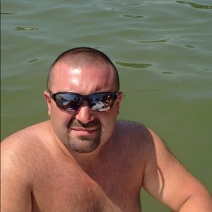 Meet your Posher, Anthony